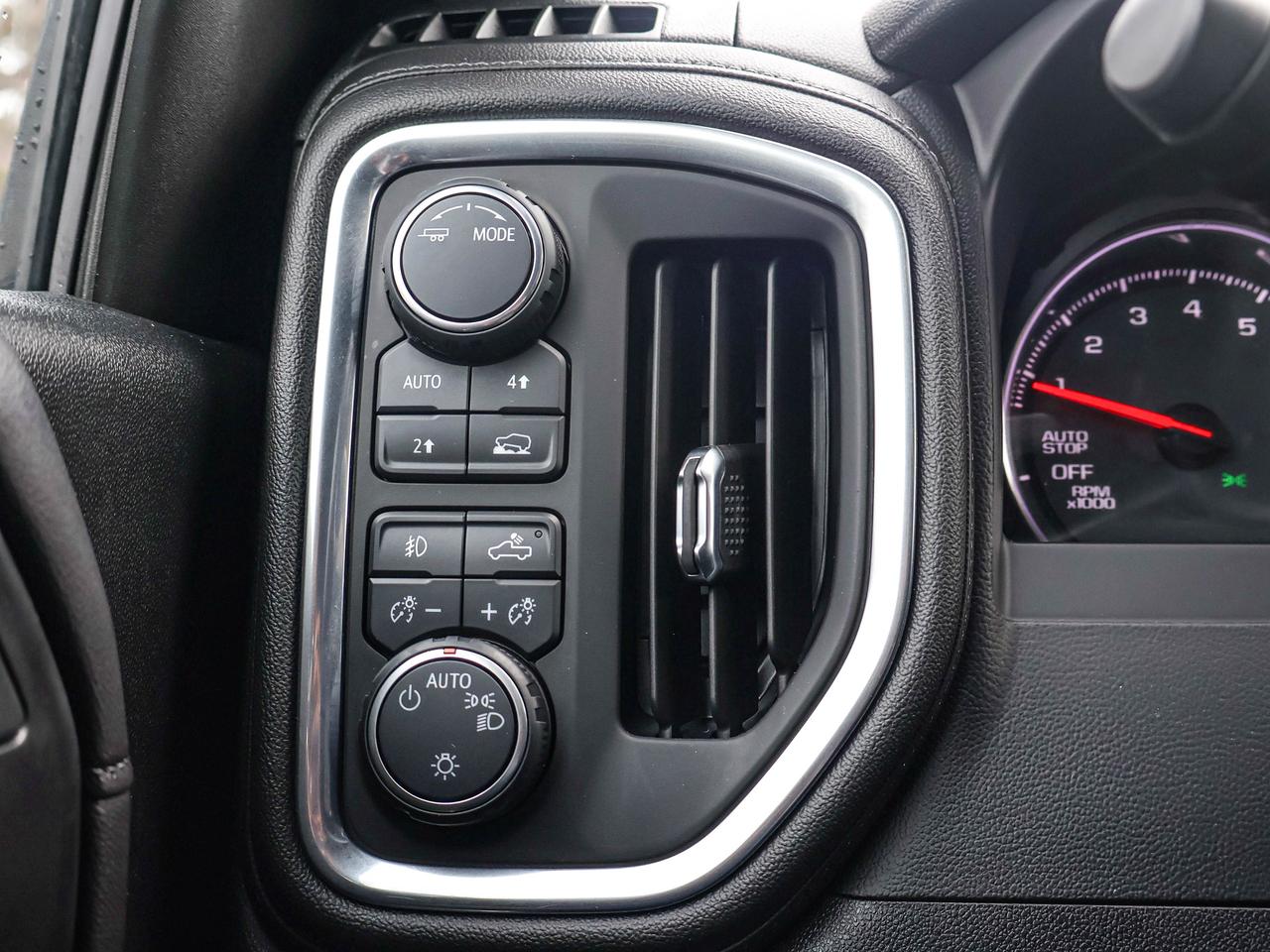 2020 Chevrolet Silverado 1500 RST Photo