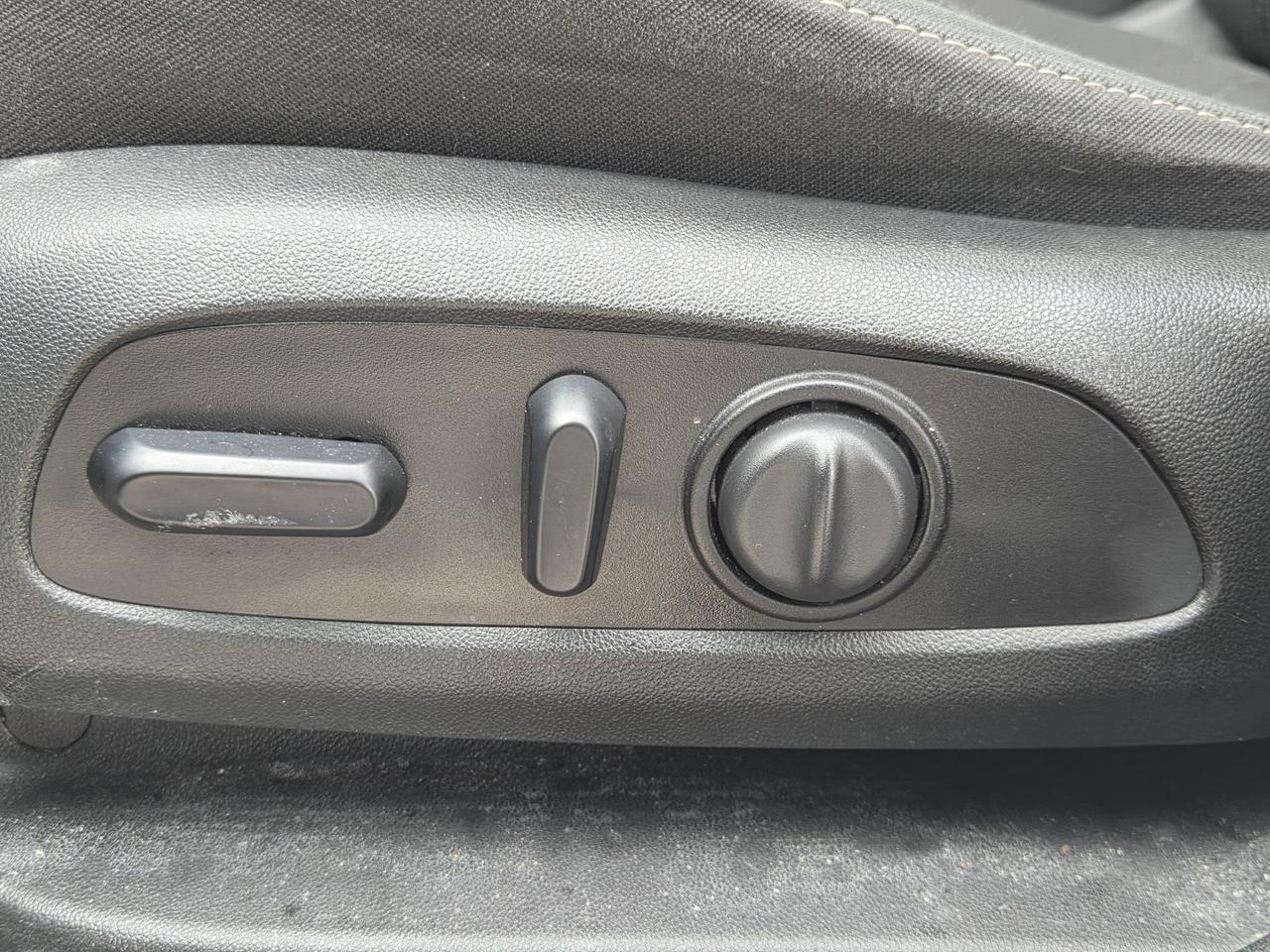 2021 GMC Acadia SLE Photo