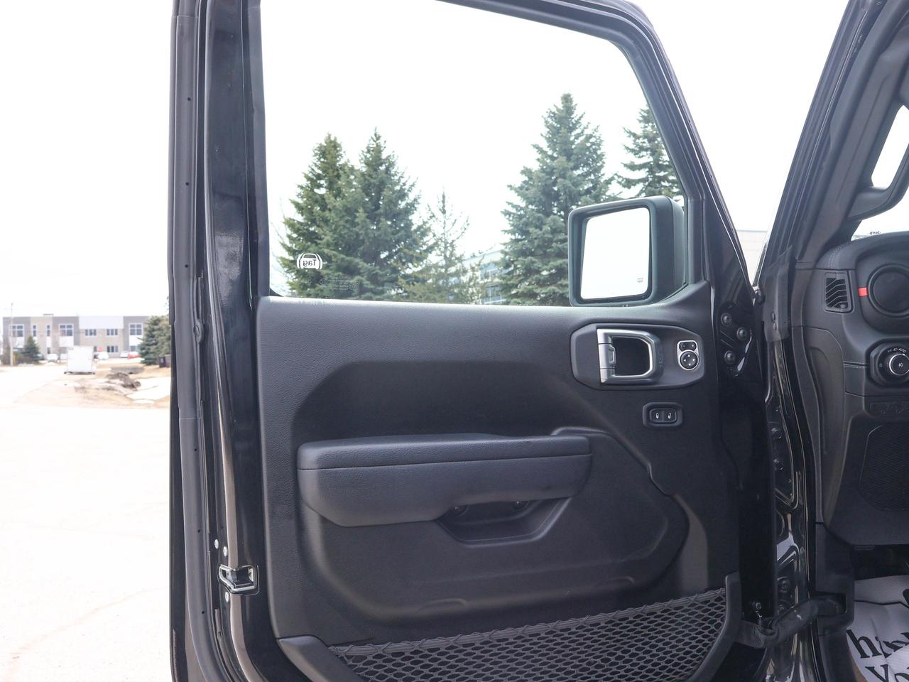 2024 Jeep Wrangler RUBICON Photo