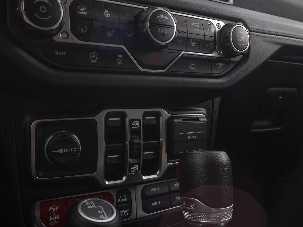 2024 Jeep Wrangler RUBICON Photo