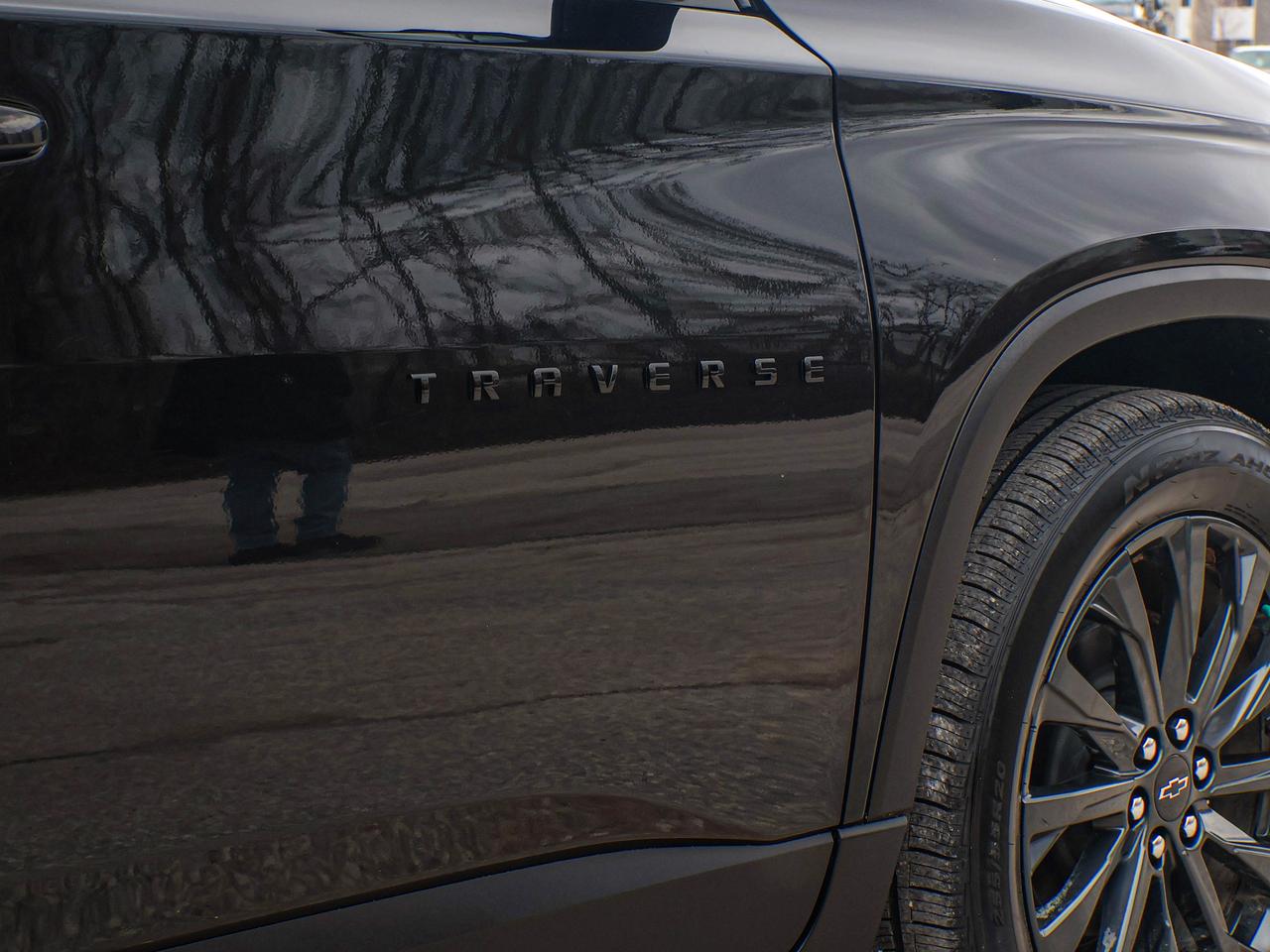 2023 Chevrolet Traverse RS Photo