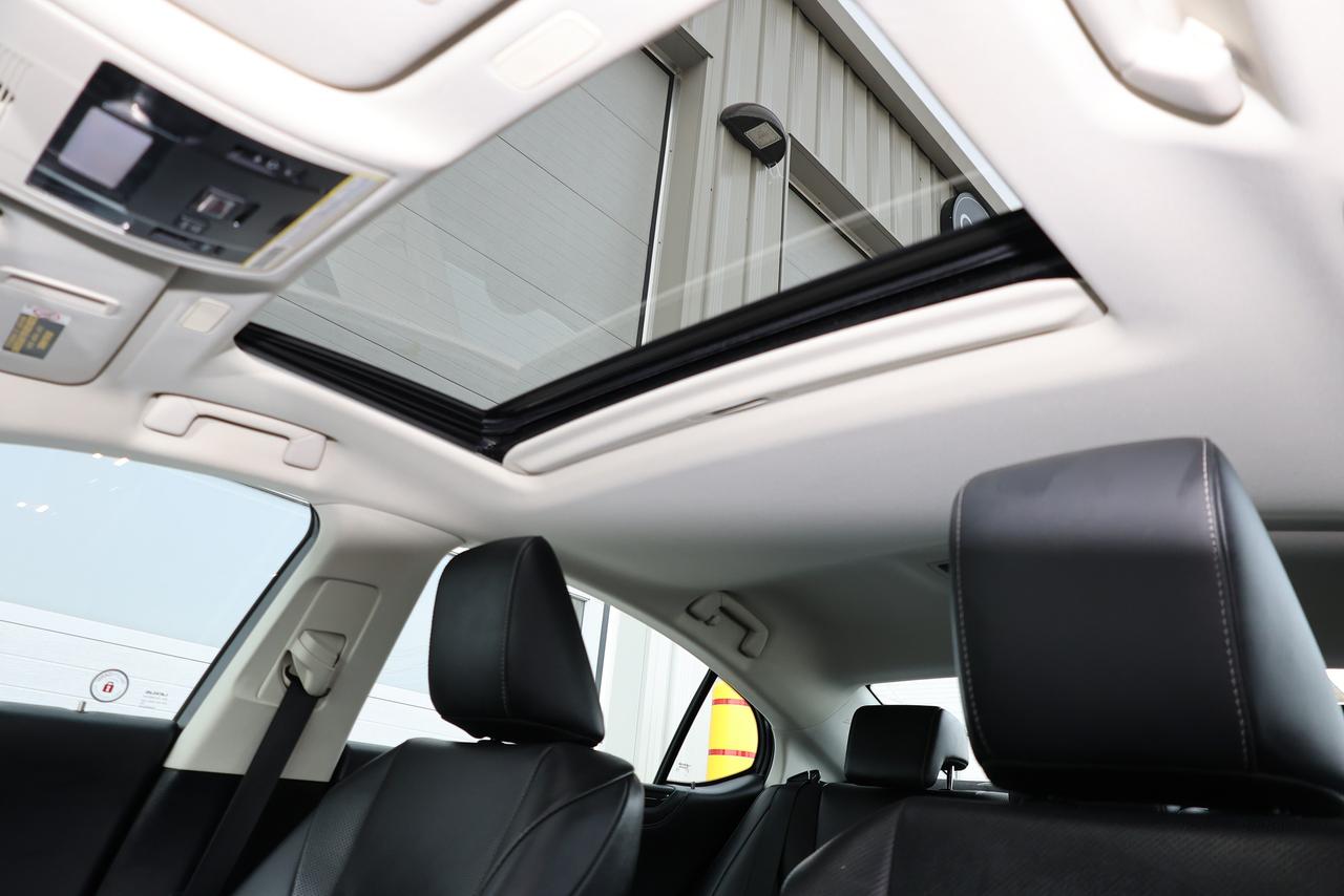 2021 Lexus ES ES250 AWD - LEATHER|SUNROOF|CAMERA|LANE ASSIST Photo