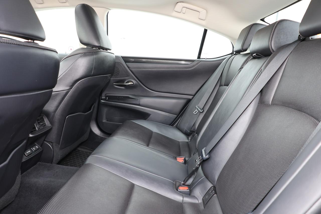 2021 Lexus ES ES250 AWD - LEATHER|SUNROOF|CAMERA|LANE ASSIST Photo