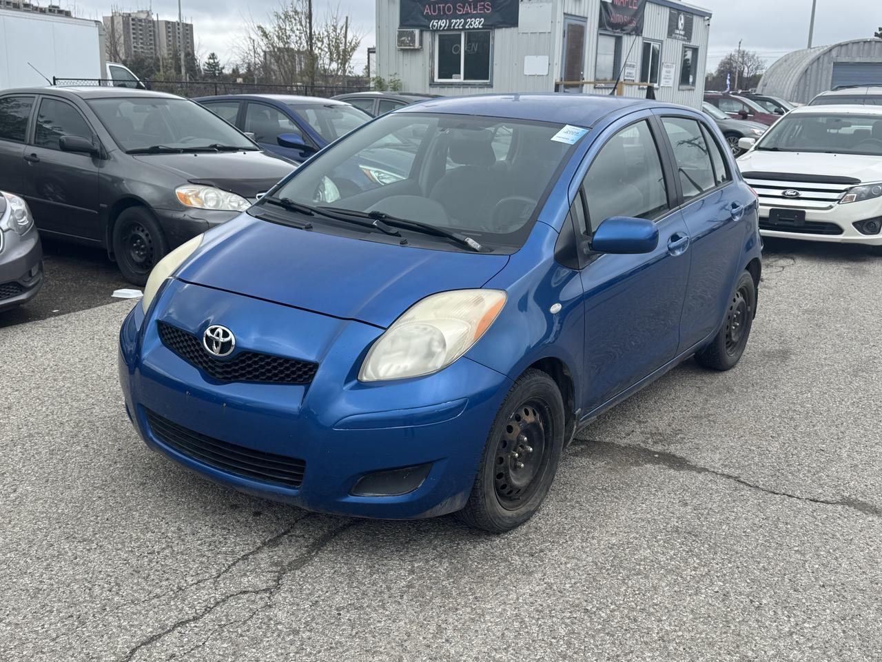 2009 Toyota Yaris LE - Photo #1