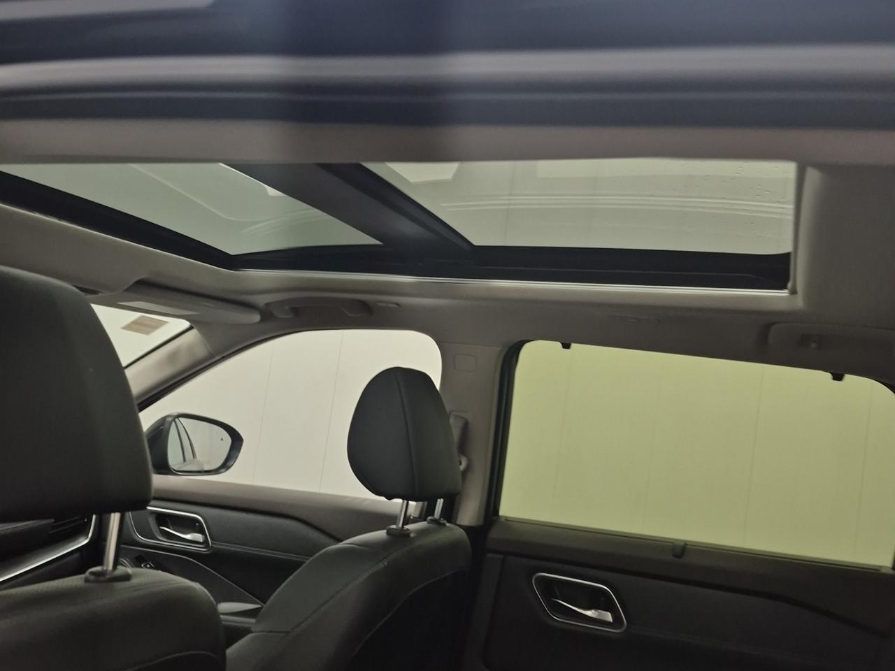 2023 Nissan Rogue Platinum Photo