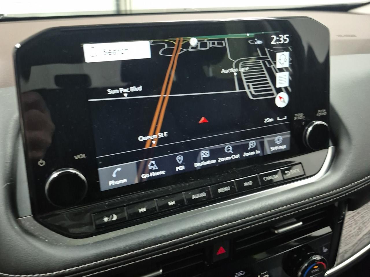 2023 Nissan Rogue Platinum Photo3