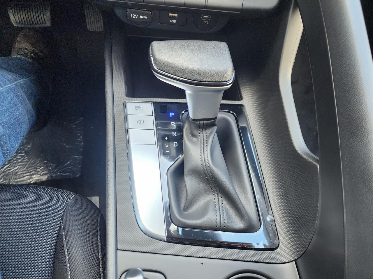 2026 Hyundai Elantra Essential Photo