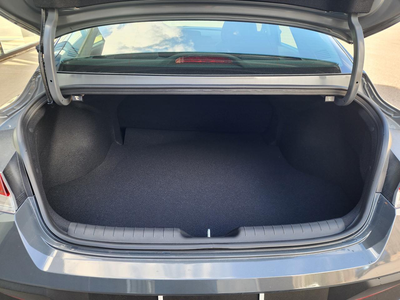 2026 Hyundai Elantra Essential Photo