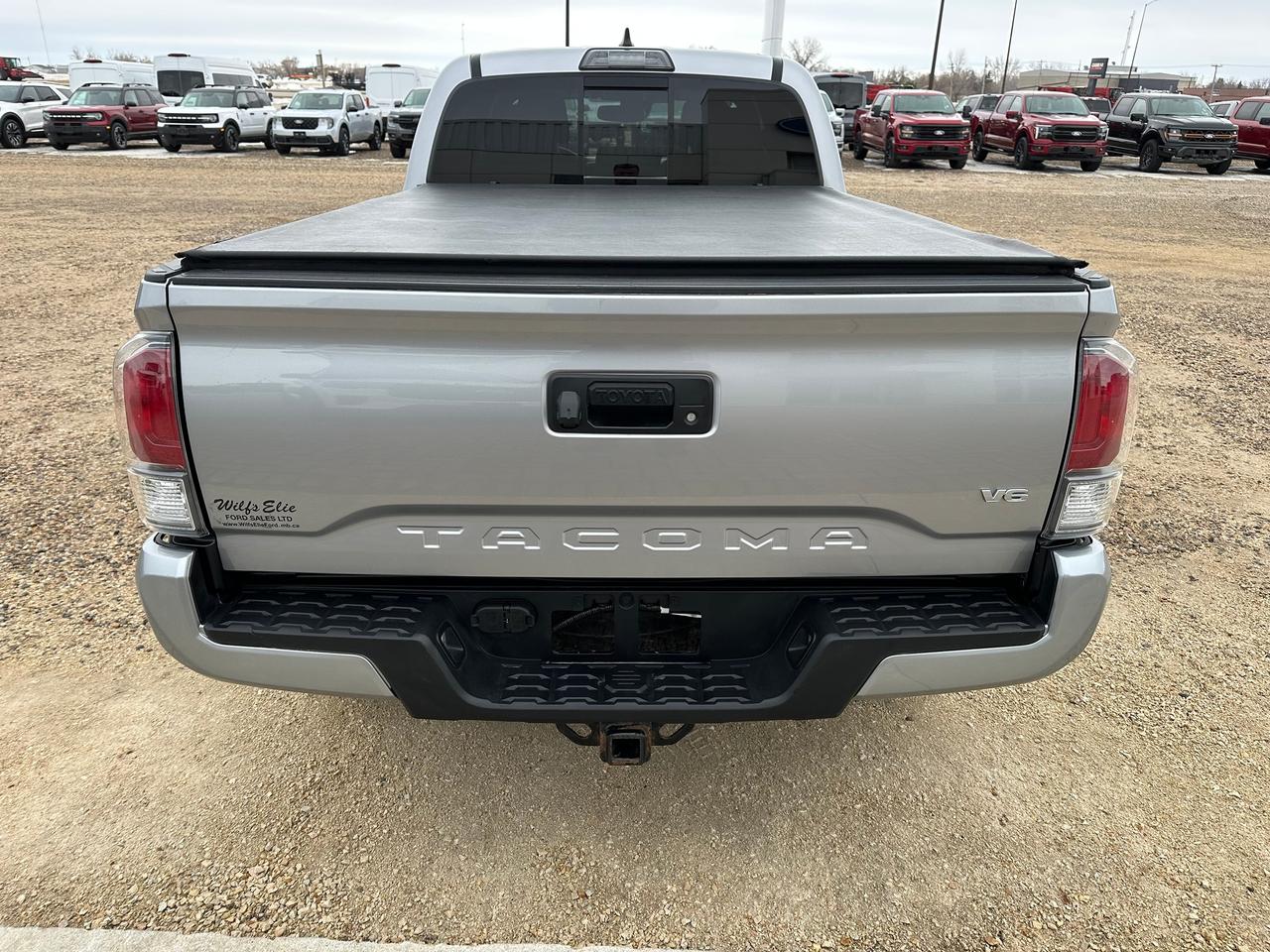 2018 Toyota Tacoma SR5 Photo5