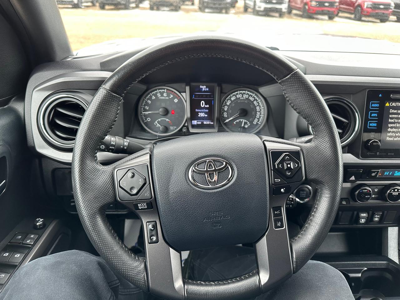 2018 Toyota Tacoma SR5 Photo5