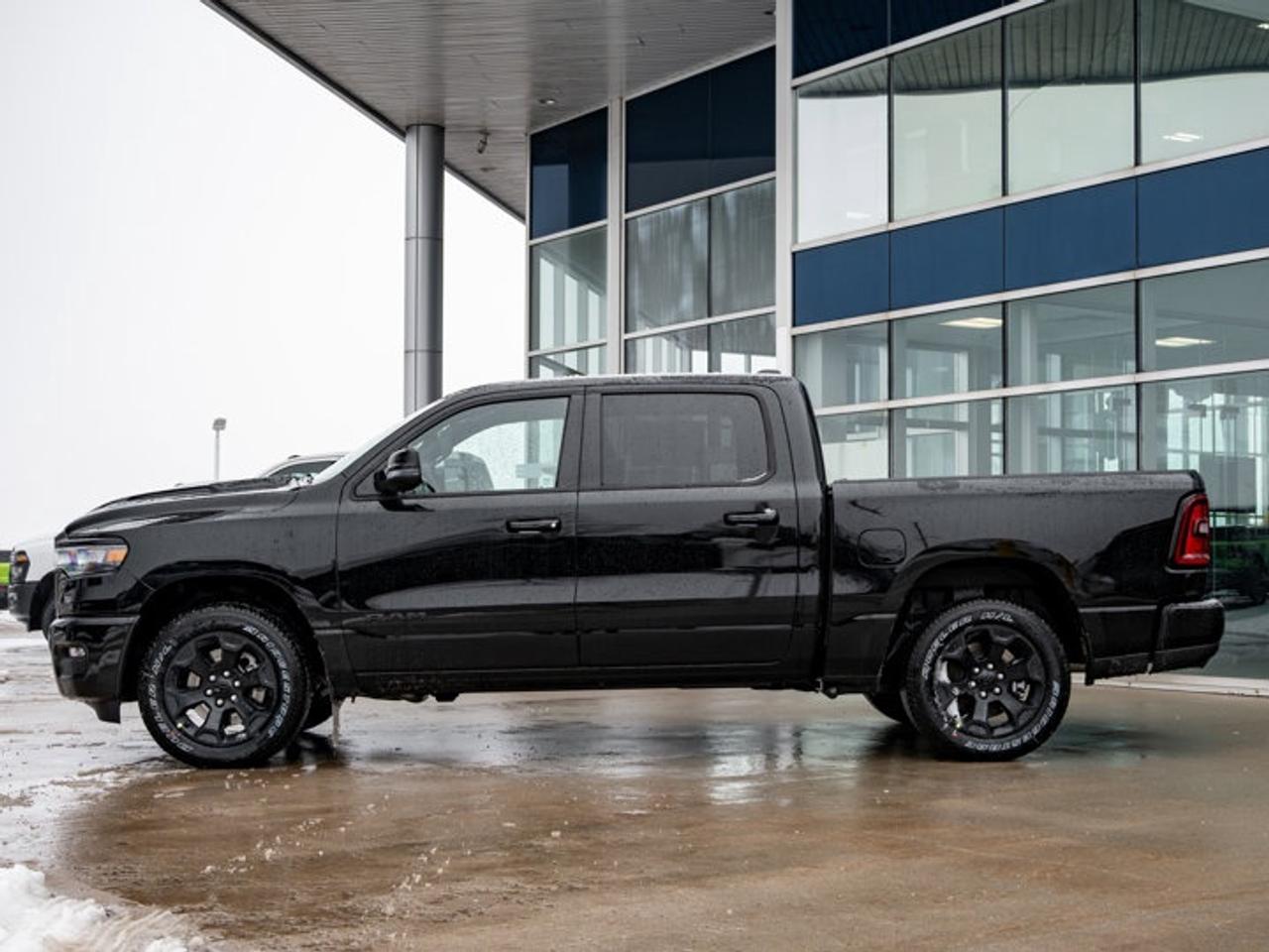 2026 RAM 1500 SPORT Photo4