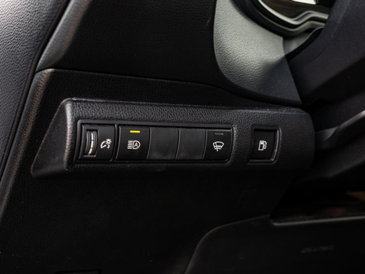 2023 Toyota Corolla Hybrid LE Photo