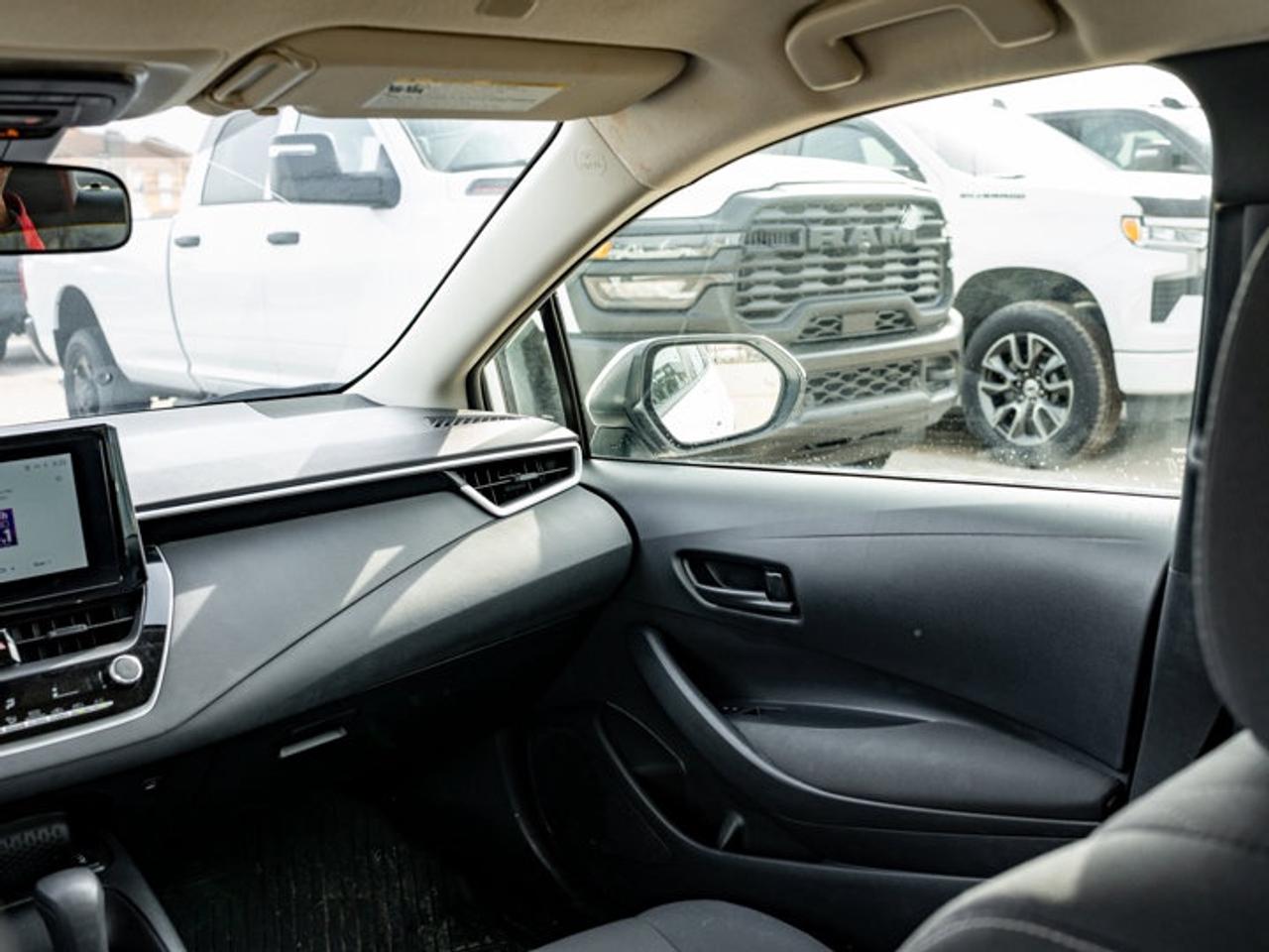 2023 Toyota Corolla Hybrid LE Photo