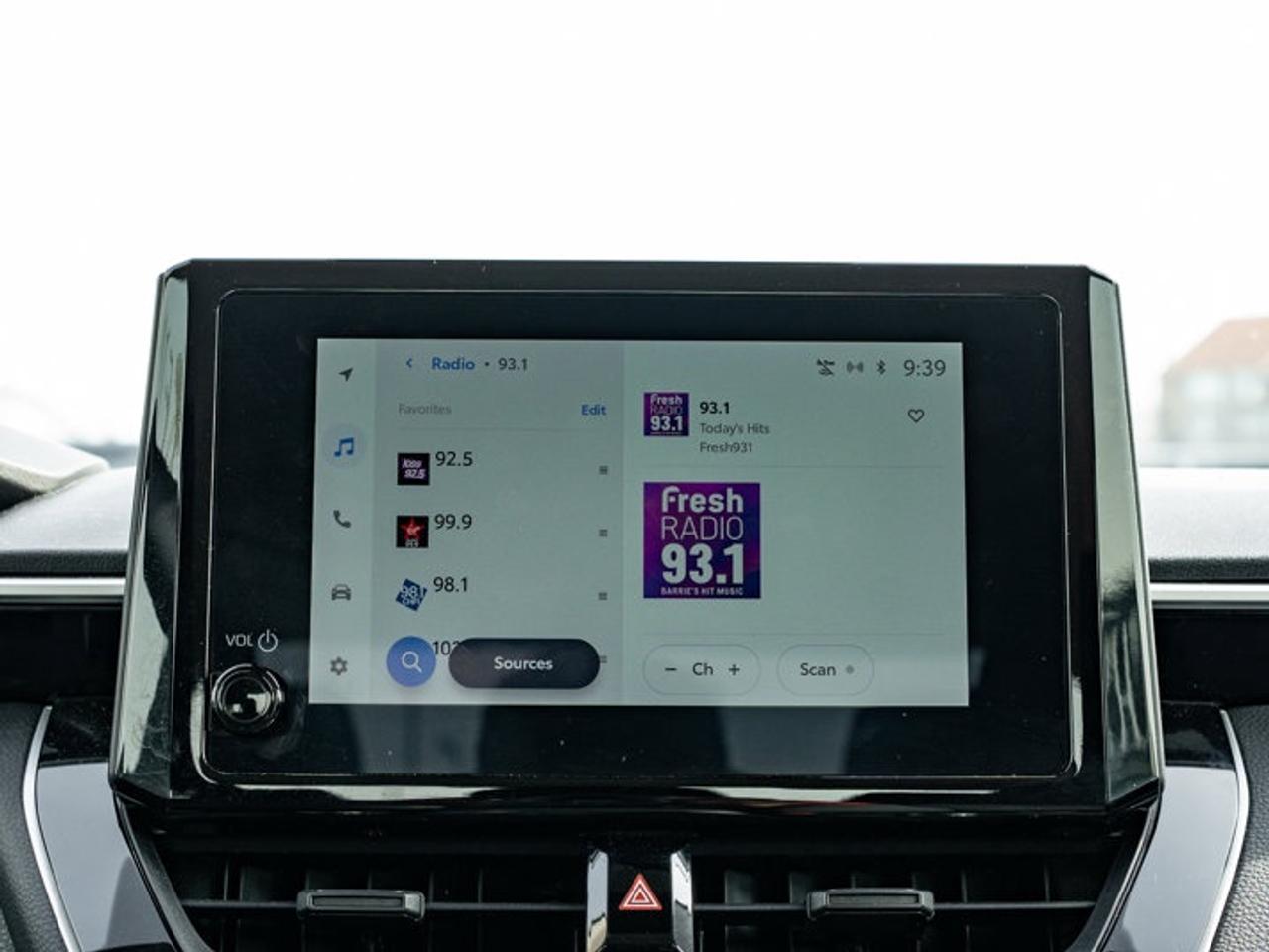 2023 Toyota Corolla Hybrid LE Photo