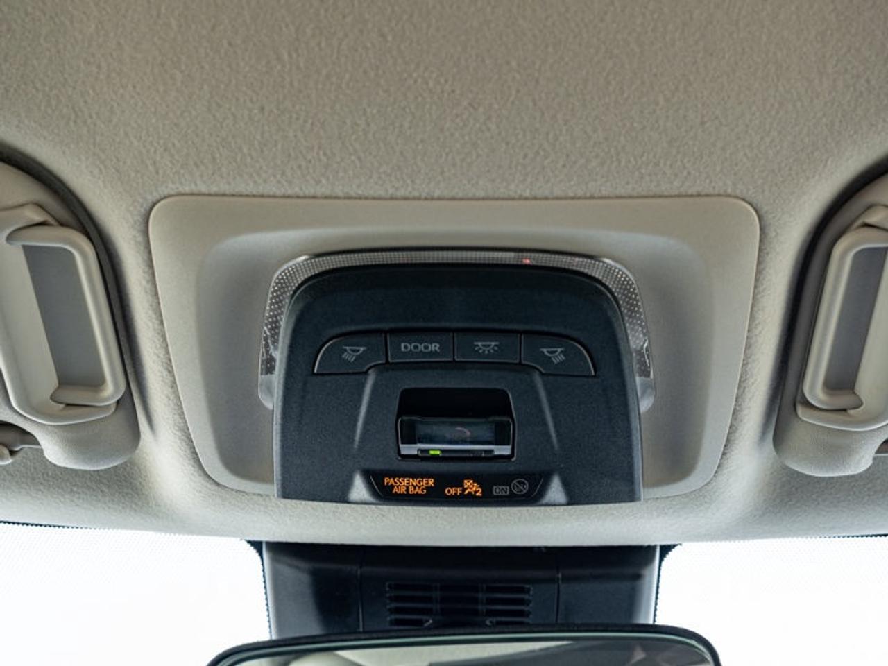 2023 Toyota Corolla Hybrid LE Photo