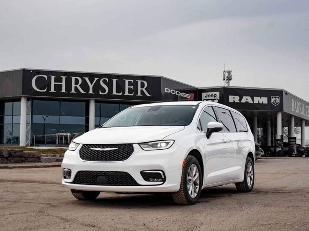 2023 Chrysler Pacifica Touring L Photo