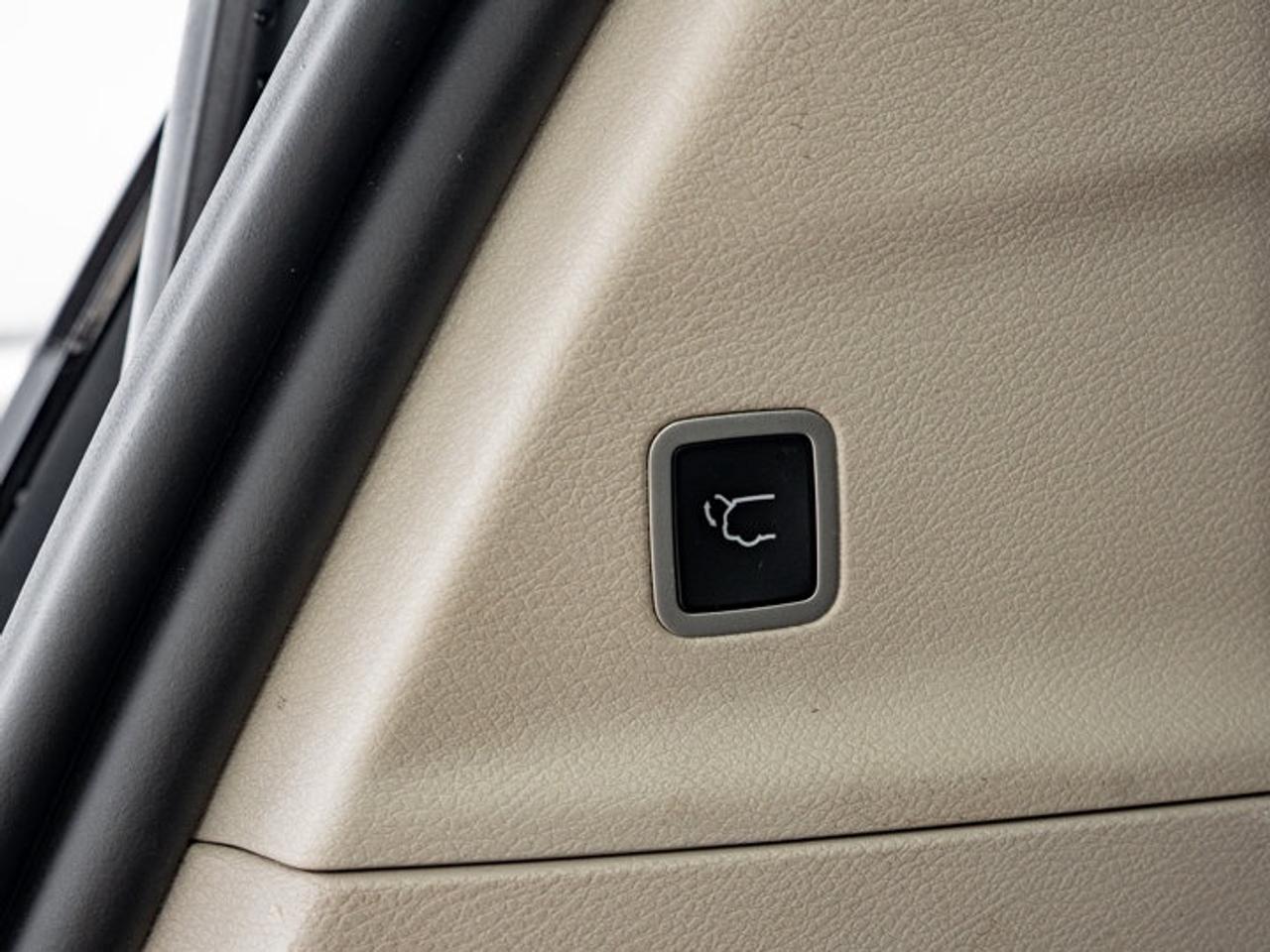 2023 Chrysler Pacifica Touring L Photo