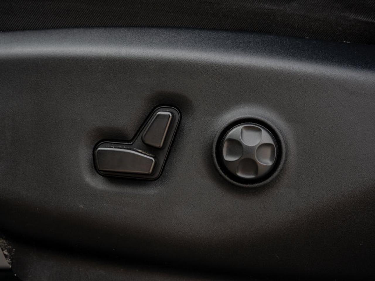 2023 Chrysler Pacifica Touring L Photo