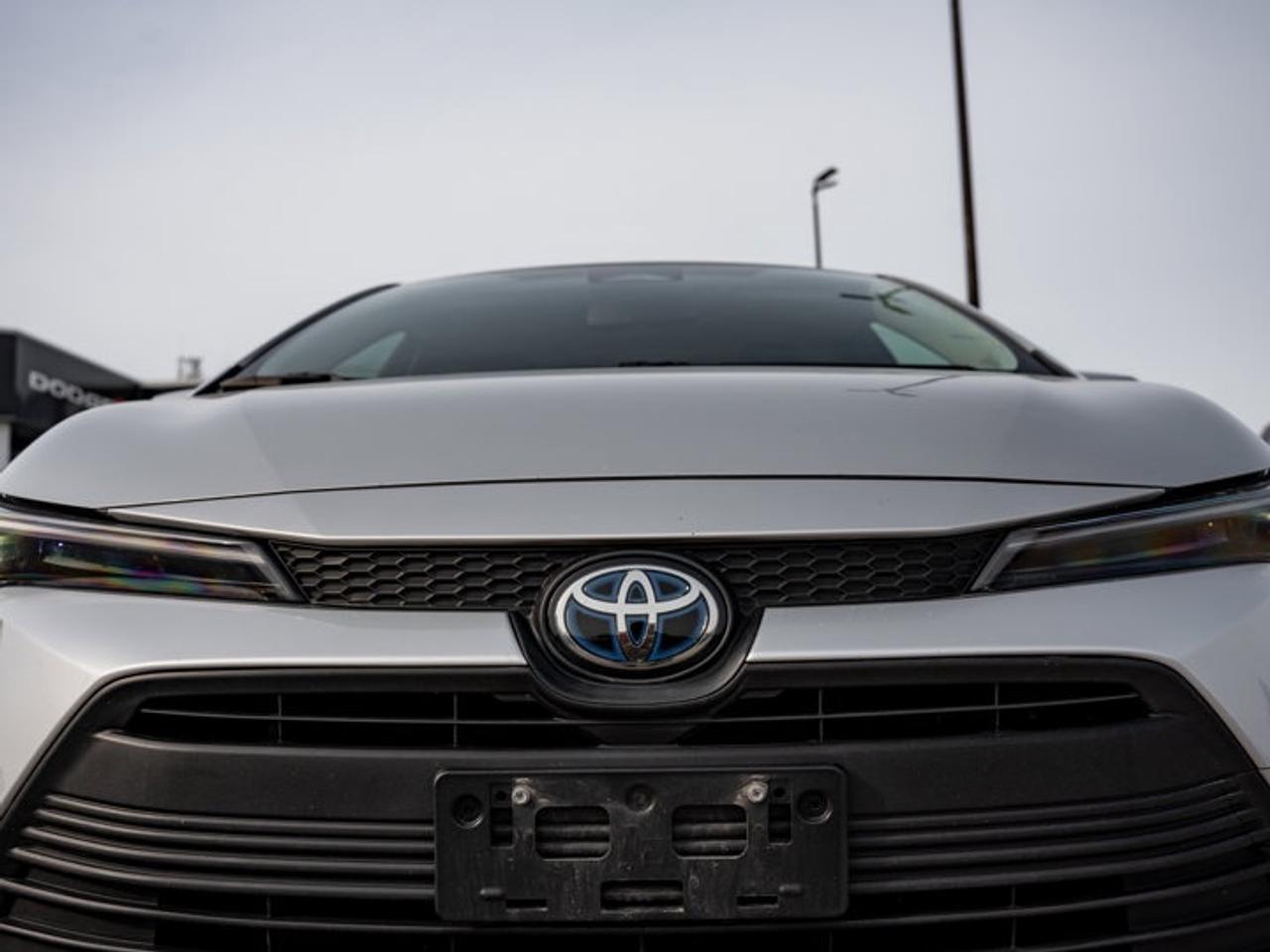 2023 Toyota Corolla Hybrid LE Photo