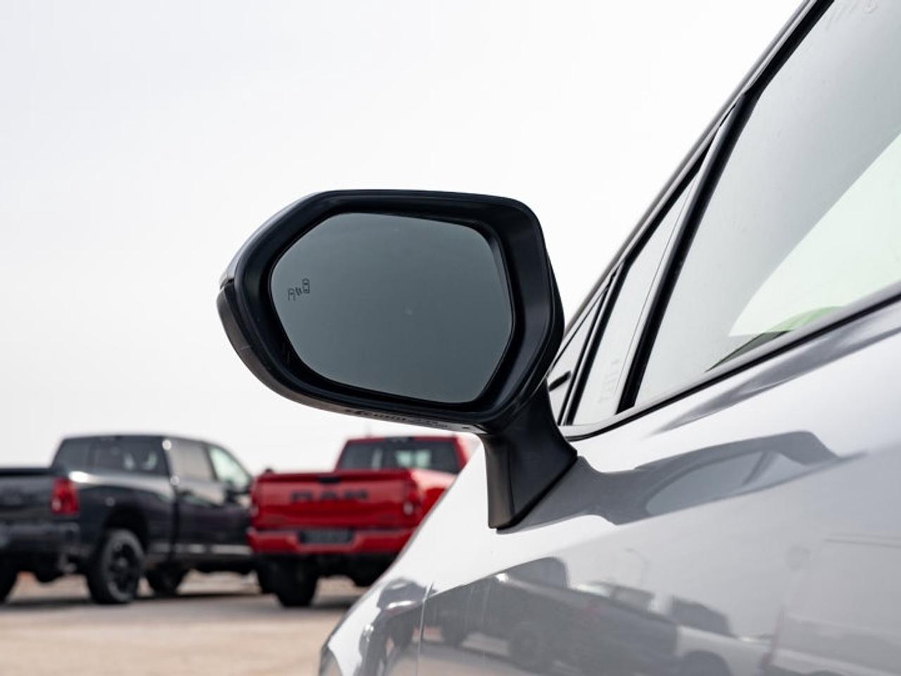 2023 Toyota Corolla Hybrid LE Photo