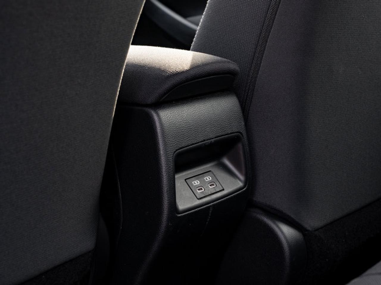 2023 Toyota Corolla Hybrid LE Photo