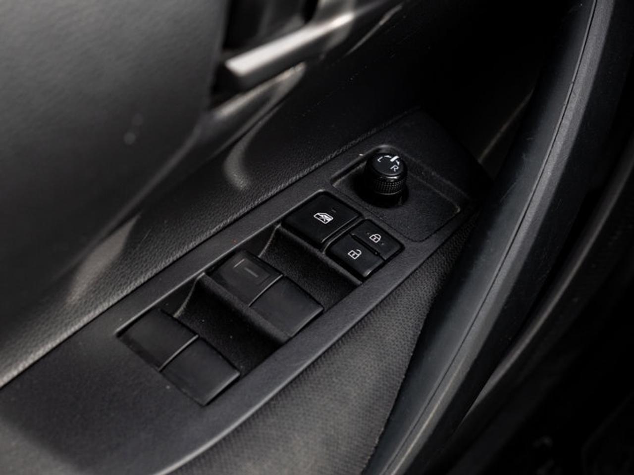 2023 Toyota Corolla Hybrid LE Photo