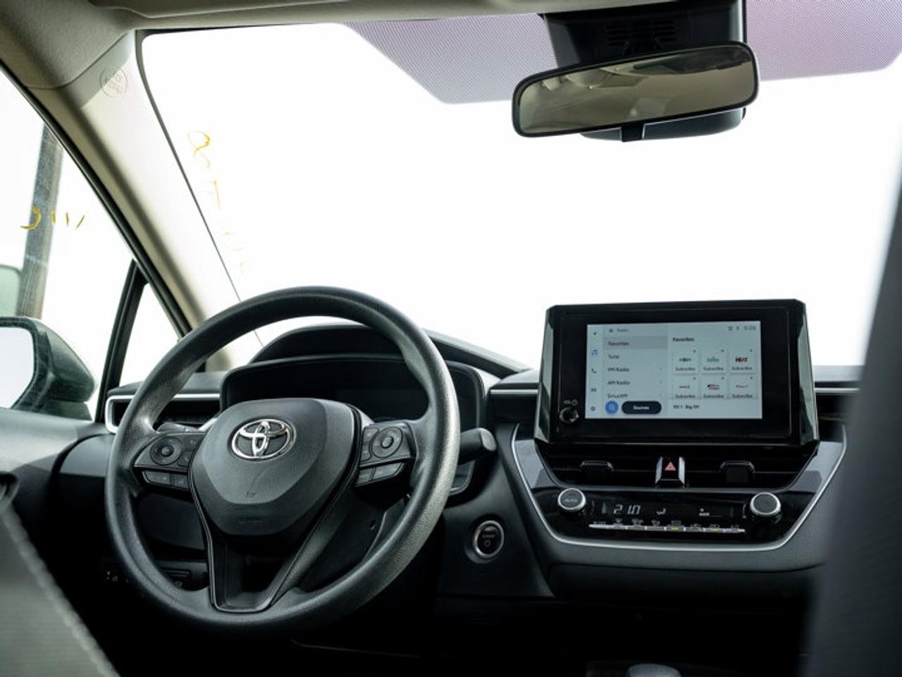2023 Toyota Corolla Hybrid LE Photo