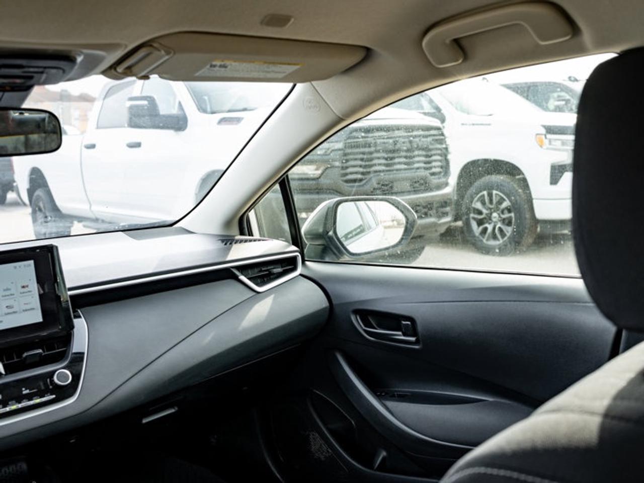 2023 Toyota Corolla Hybrid LE Photo