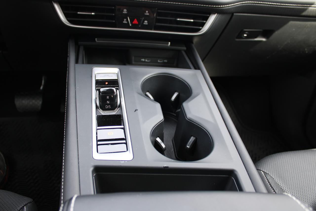 2025 Volkswagen Atlas Comfortline 2.0 TSI 4MOTION Photo