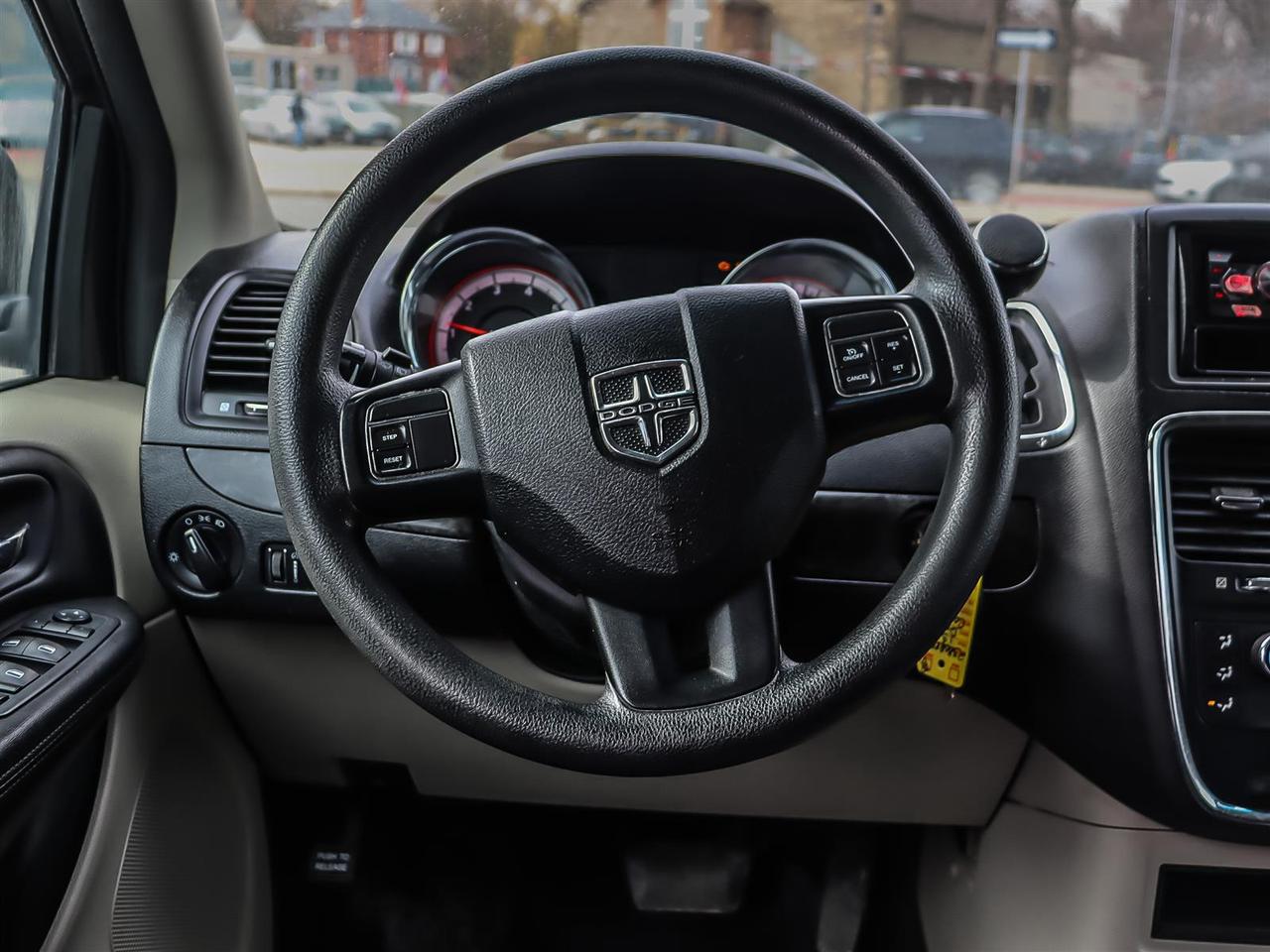 2013 Dodge Grand Caravan  Photo2