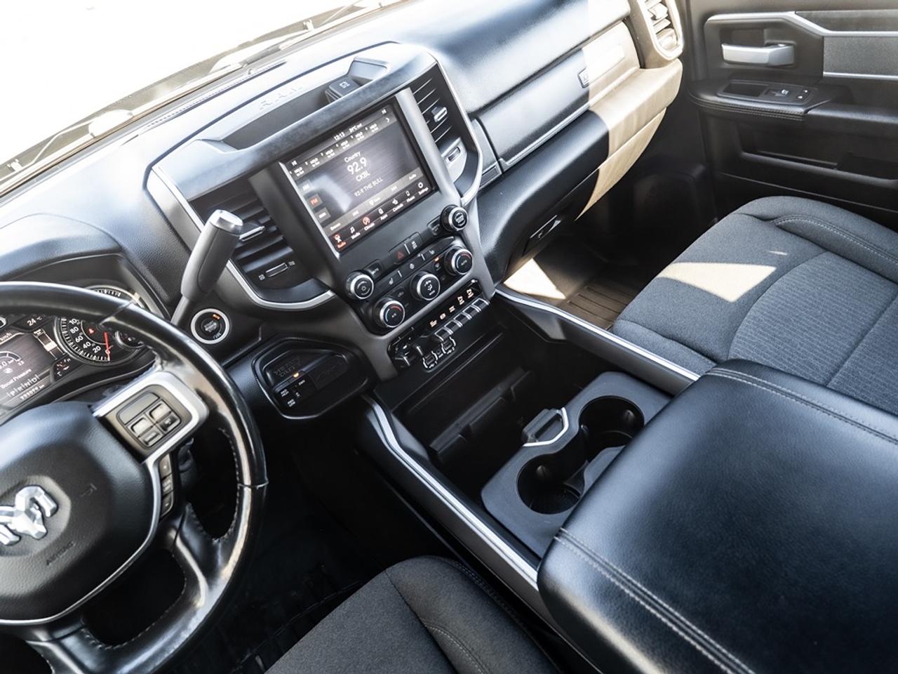 2020 RAM 2500 Big Horn 4x4 Crew Cab 6'4" Box Photo9