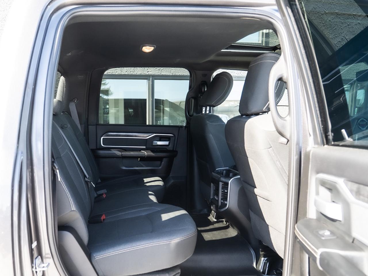 2020 RAM 2500 Big Horn 4x4 Crew Cab 6'4" Box Photo19