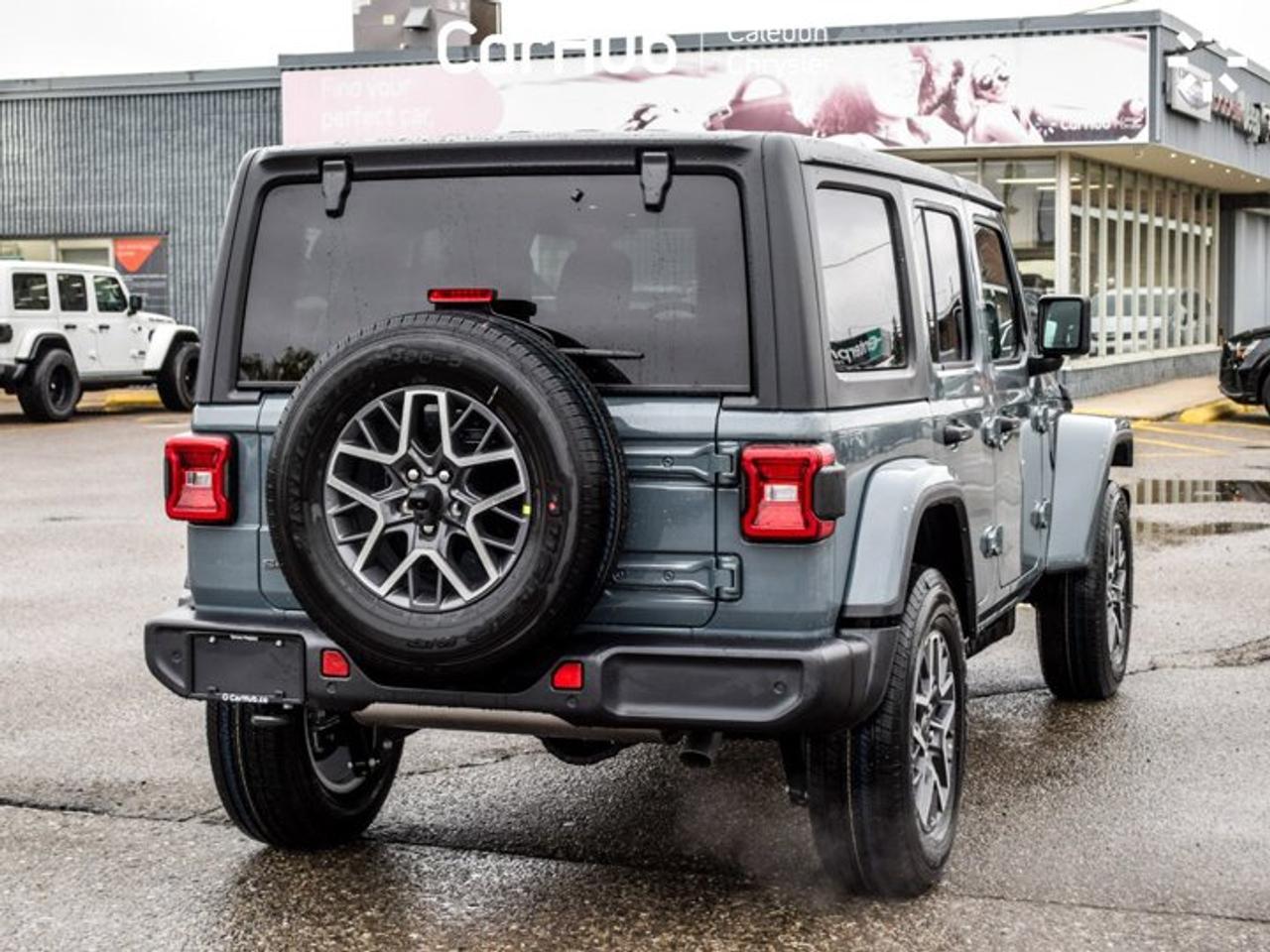2026 Jeep Wrangler Sahara 4 Door Freedom 12.3"Displat Heated Front Seats Alloy Rims Photo