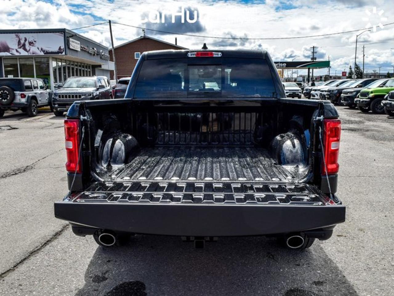 2026 RAM 1500 Laramie 4x4 Crew Cab 5'7" Box Pano Sunroof 14.4"Display 20"Alloy RimsLeather Photo