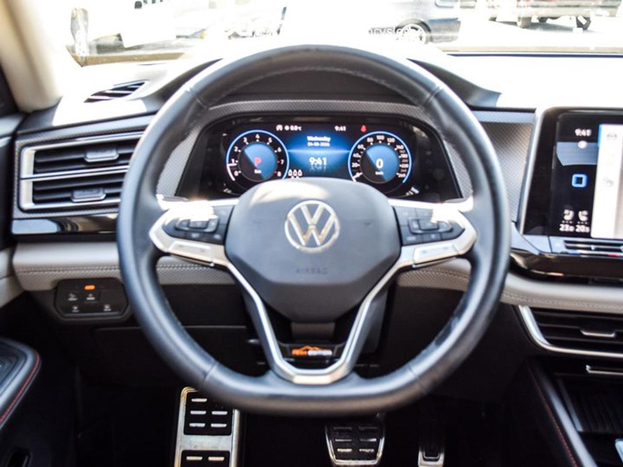 2025 Volkswagen Atlas Peak Edition AWD 7 Seater 12" Display Ventilated Front Seats R-Start Photo