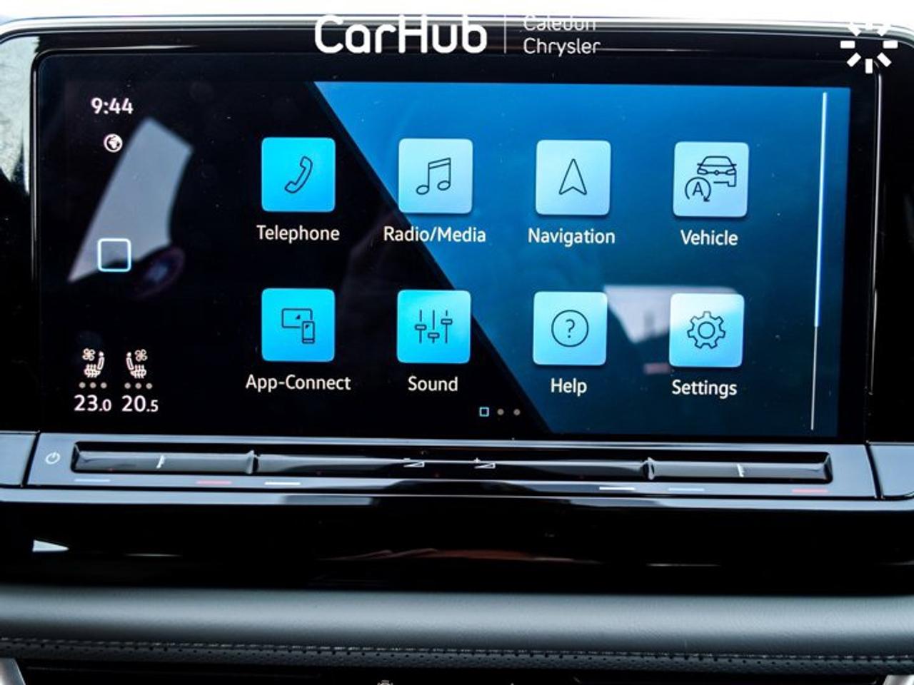 2025 Volkswagen Atlas Peak Edition AWD 7 Seater 12" Display Ventilated Front Seats R-Start Photo