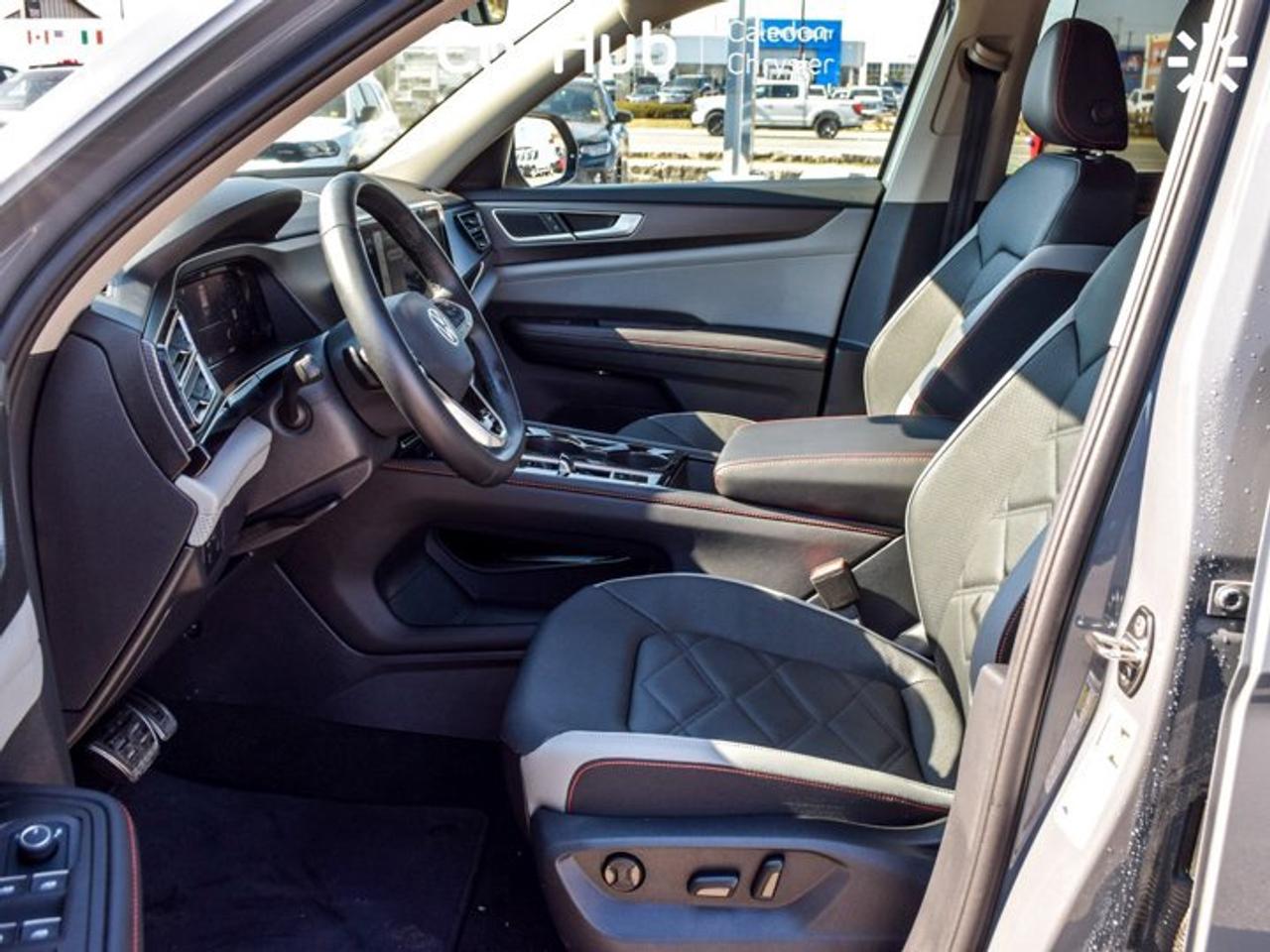 2025 Volkswagen Atlas Peak Edition AWD 7 Seater 12" Display Ventilated Front Seats R-Start Photo