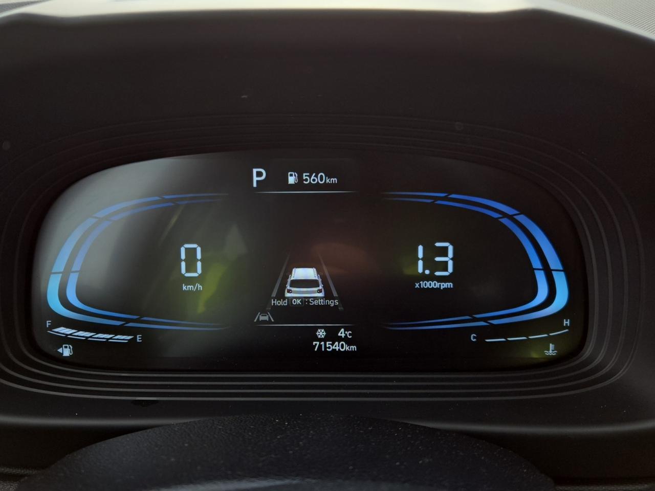 2024 Hyundai Venue PREFERRED Photo3