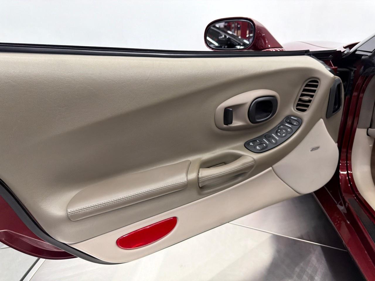 2003 Chevrolet Corvette 2dr Convertible Photo