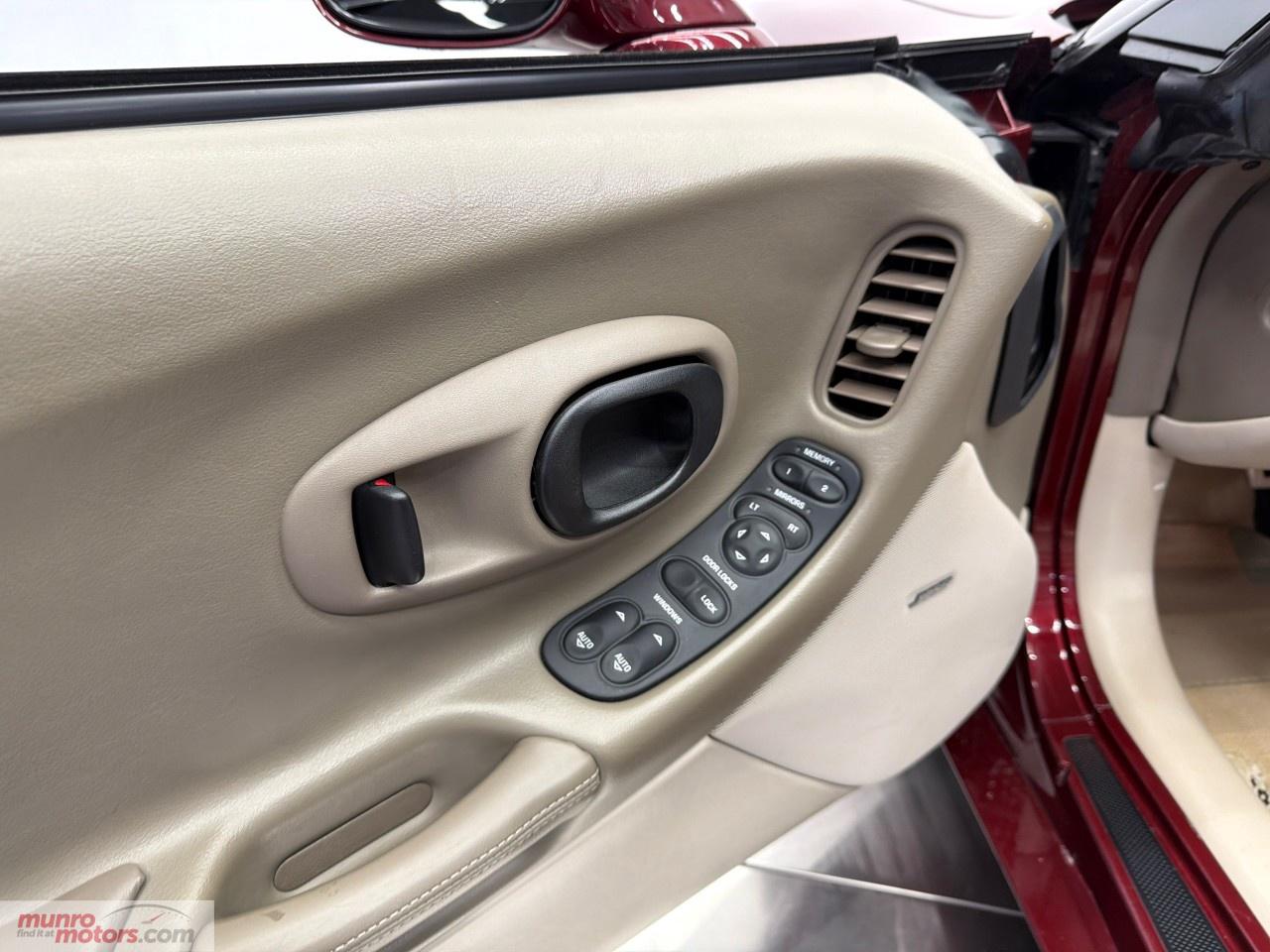 2003 Chevrolet Corvette 2dr Convertible Photo