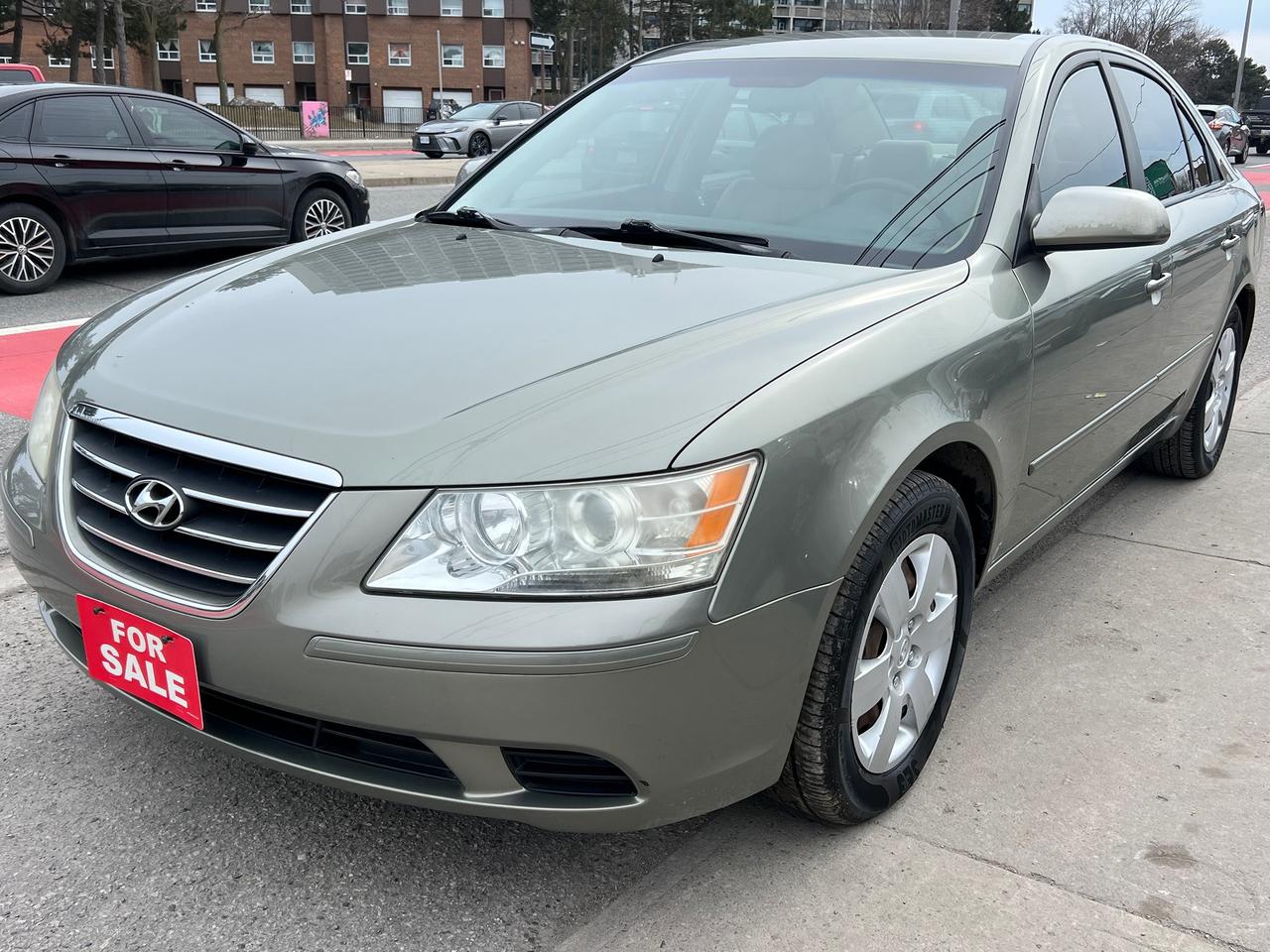 2009 Hyundai Sonata EXTRA CLEAN- AUTOMATIC-HEATED SEATS & MORE ! Photo2