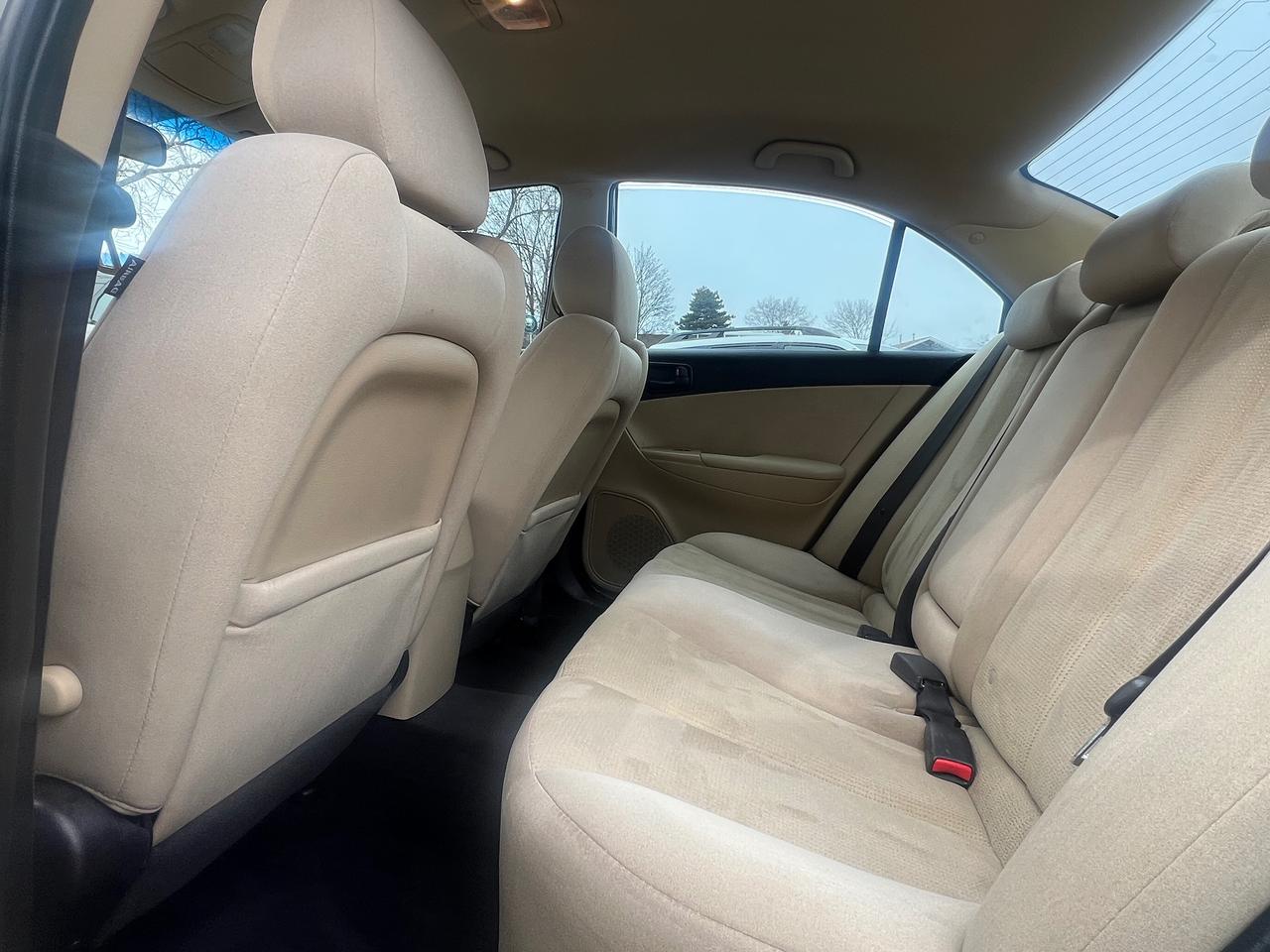 2009 Hyundai Sonata EXTRA CLEAN- AUTOMATIC-HEATED SEATS & MORE ! Photo