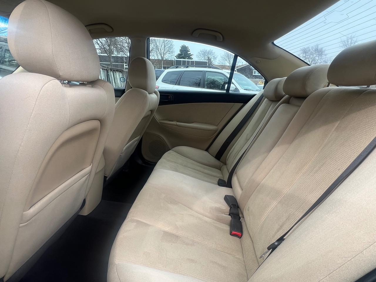 2009 Hyundai Sonata EXTRA CLEAN- AUTOMATIC-HEATED SEATS & MORE ! Photo