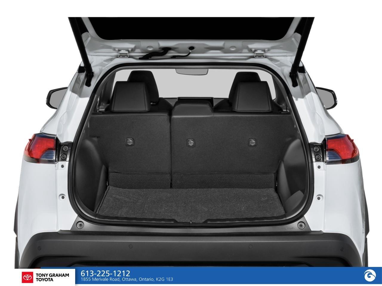 2024 Toyota Corolla Cross Hybrid XSE Photo