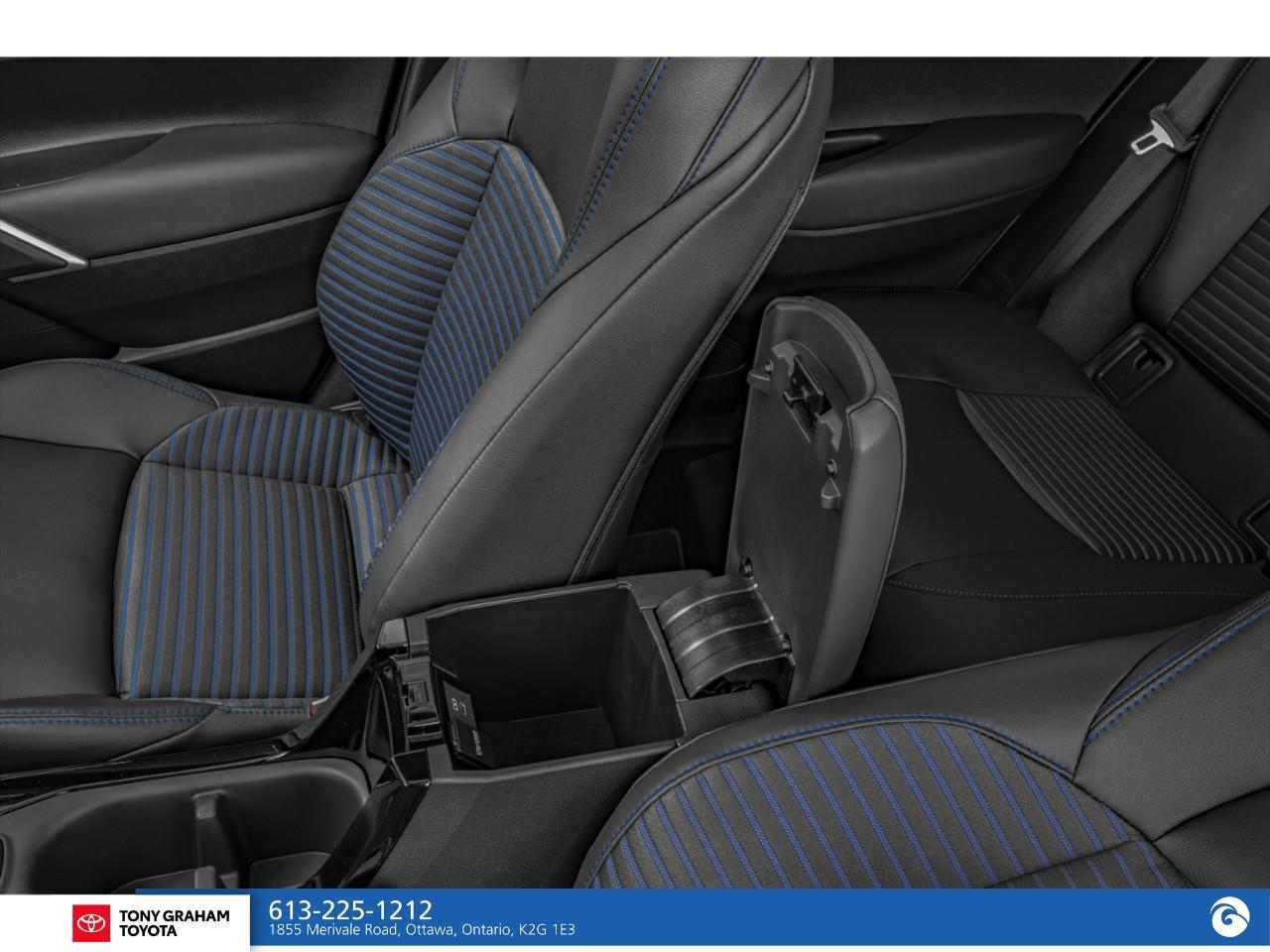 2024 Toyota Corolla Cross Hybrid XSE Photo