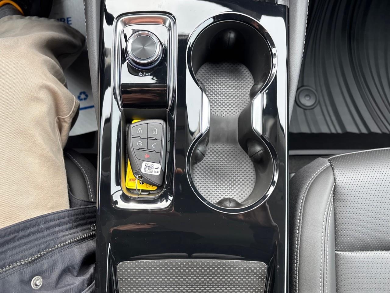 2026 Buick Envision Preferred New 2026 5 Passenger AWD SUV with Heated Front Seats, Heated Steering Wheel, Heads-Up Display, 30 Ultra-Wide Diagonal Screen, Adaptive Cruise Control, Wireless Phone Charging and Wireless Apple CarPla Photo