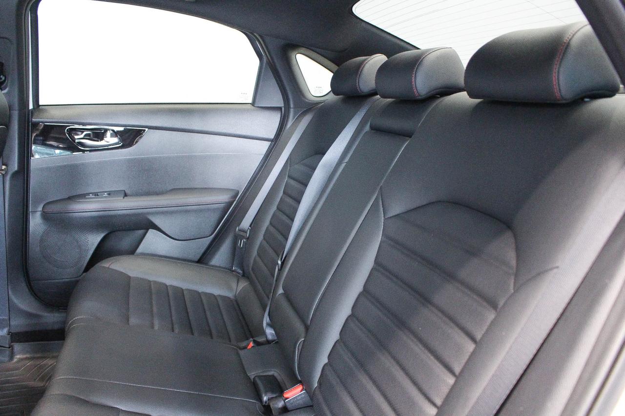 2024 Kia Forte GT Limited HEATED SEATS/VENTILATED SEATS - NAVIGATION - HARMAN KARDON AUDIO Photo