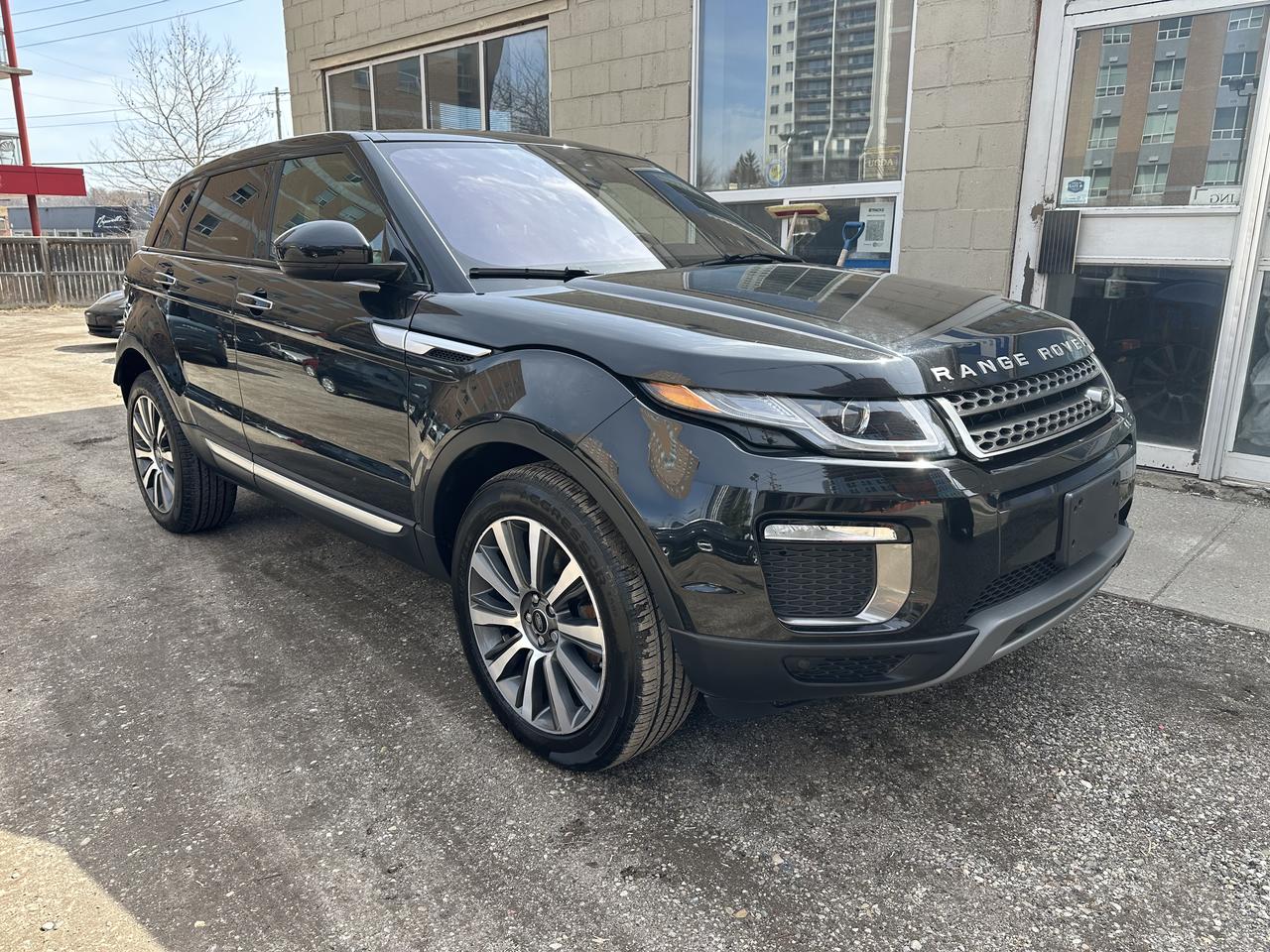 2016 Land Rover Range Rover Evoque HSE Photo