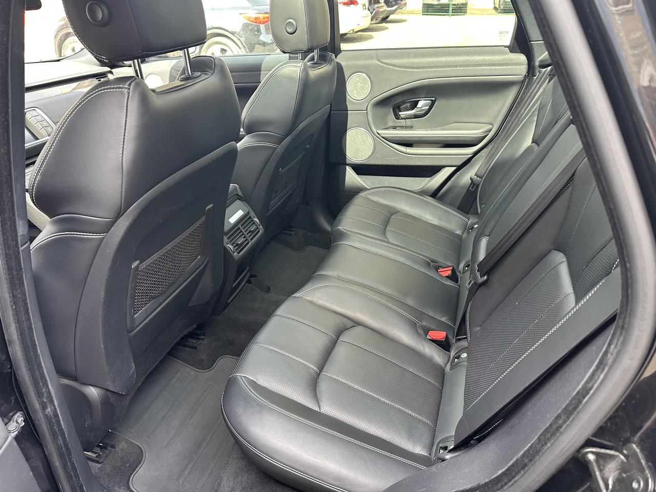 2016 Land Rover Range Rover Evoque HSE Photo