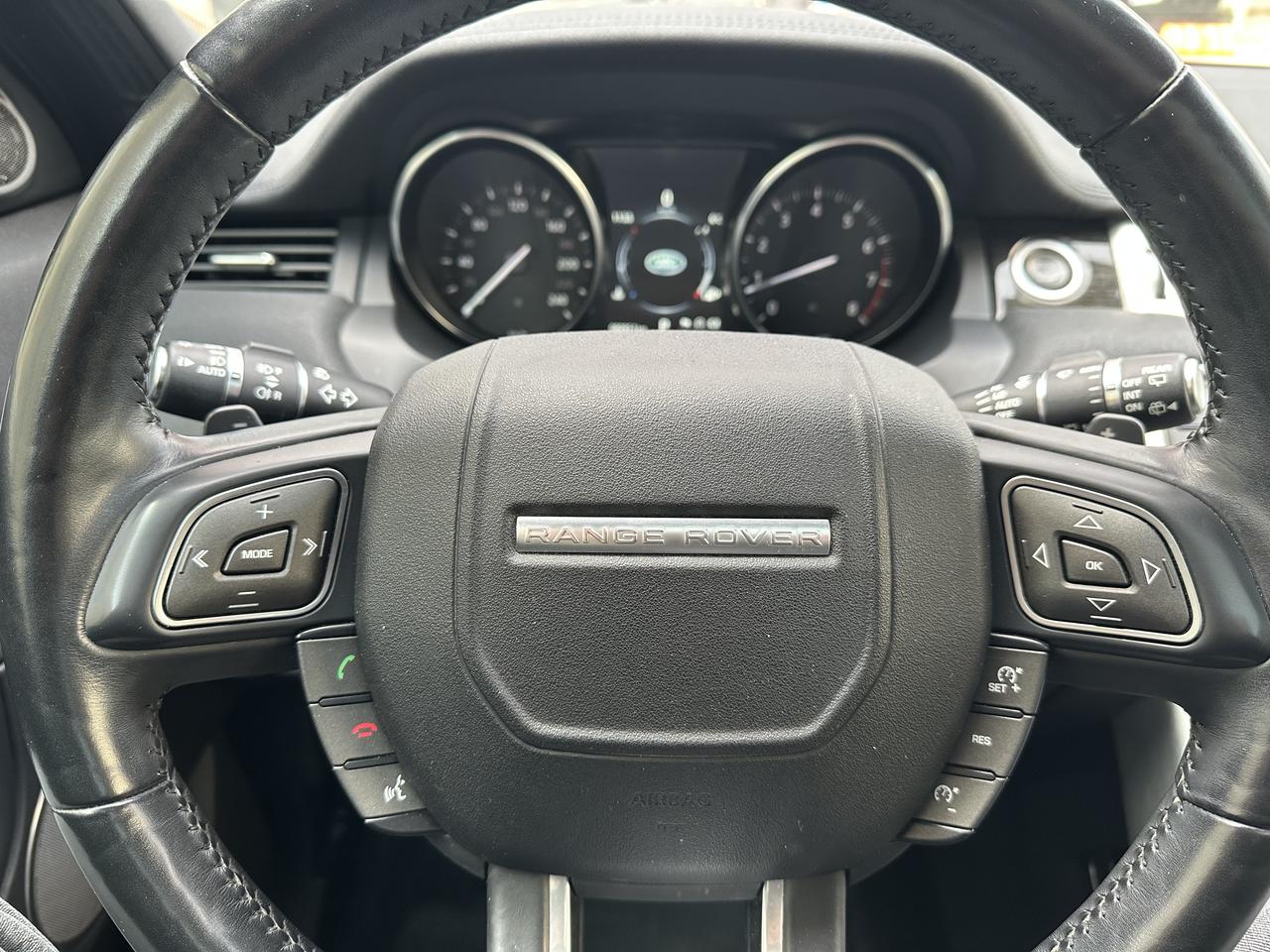 2016 Land Rover Range Rover Evoque HSE Photo